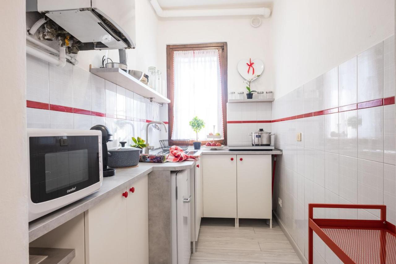 شقة Casa Dolce Casa Desenzano - 2 Passi Dal Lago ديسينسانو ديل غاردا المظهر الخارجي الصورة